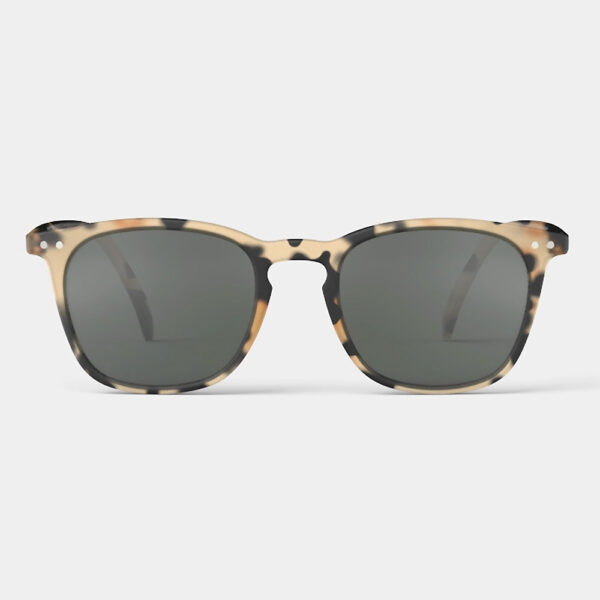 Izipizi ‘E’ Sunglasses in Light Tortoise